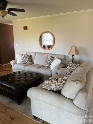 236 Robinwood Circle NE, Lenoir, NC 28645