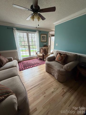 236 Robinwood Circle NE, Lenoir, NC 28645