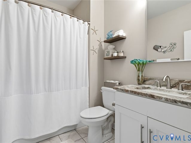 11571 Kings Pond Dr, Providence Forge, VA 23140