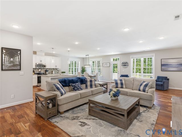 11571 Kings Pond Dr, Providence Forge, VA 23140