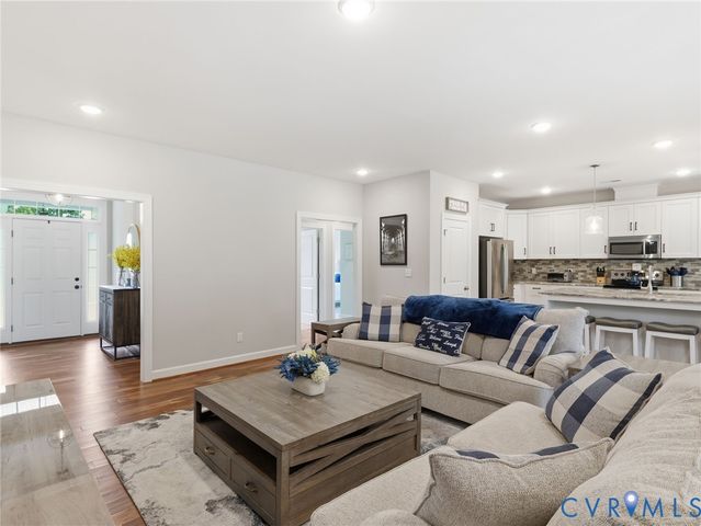 11571 Kings Pond Dr, Providence Forge, VA 23140