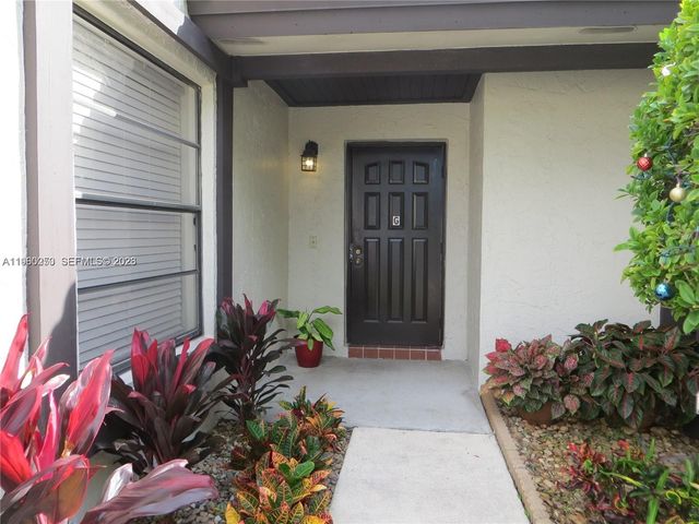 15207 SW 46th Ln G-79, Miami, FL 33185