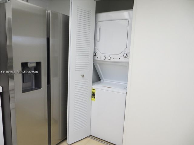 15207 SW 46th Ln G-79, Miami, FL 33185