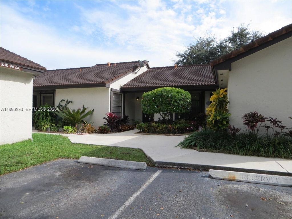 15207 SW 46th Ln G-79, Miami, FL 33185