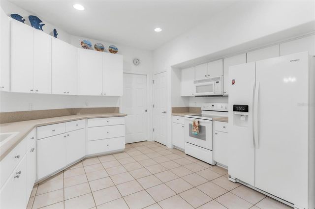 5380 CHARLESTON AVENUE, Tavares, FL 32778