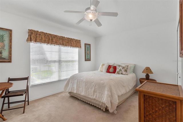 5380 CHARLESTON AVENUE, Tavares, FL 32778