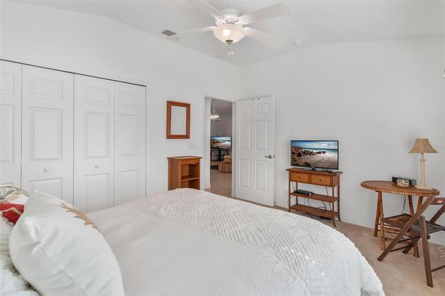 5380 CHARLESTON AVENUE, Tavares, FL 32778