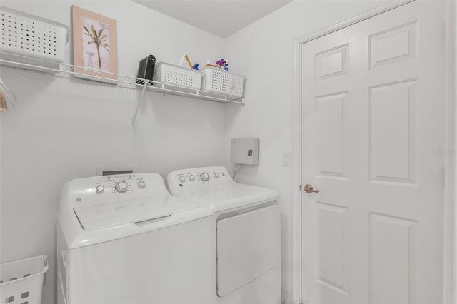 5380 CHARLESTON AVENUE, Tavares, FL 32778