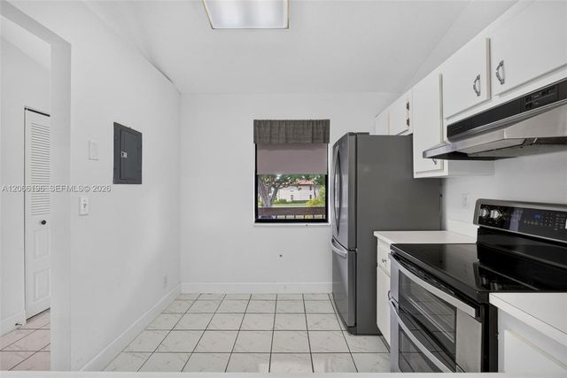 4626 E Lucerne Lakes Boulevard E 202, Lake Worth, FL 33467