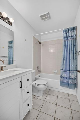 4626 E Lucerne Lakes Boulevard E 202, Lake Worth, FL 33467