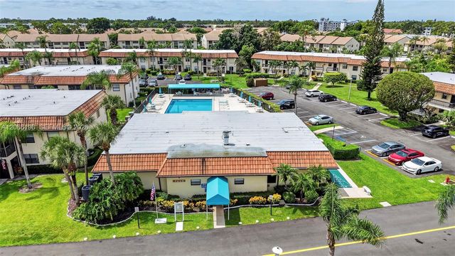 4626 E Lucerne Lakes Boulevard E 202, Lake Worth, FL 33467