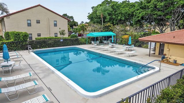 4626 E Lucerne Lakes Boulevard E 202, Lake Worth, FL 33467