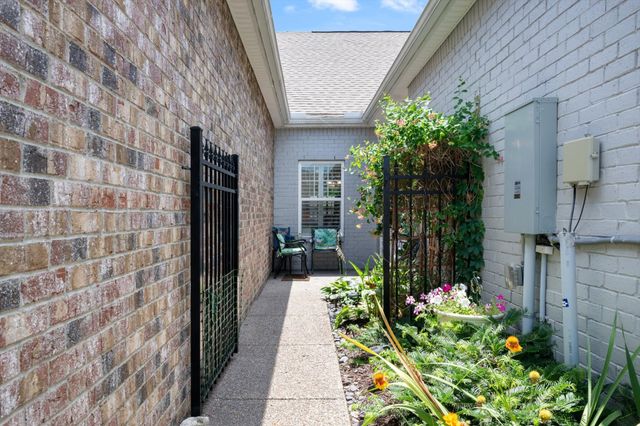 319 Buckner Cir, Mount Juliet, TN 37122