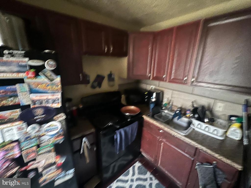 Image 14 of property listing at Address unavailable.