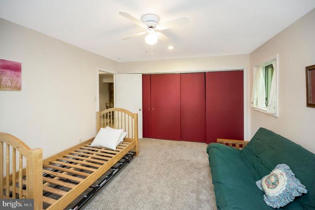 110 FEDERAL RD, Locust Grove, VA 22508