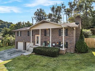 633 Woodland Drive, Clinton, TN 37716