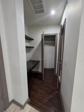 3616 Richmond 2403, Houston, TX 77046