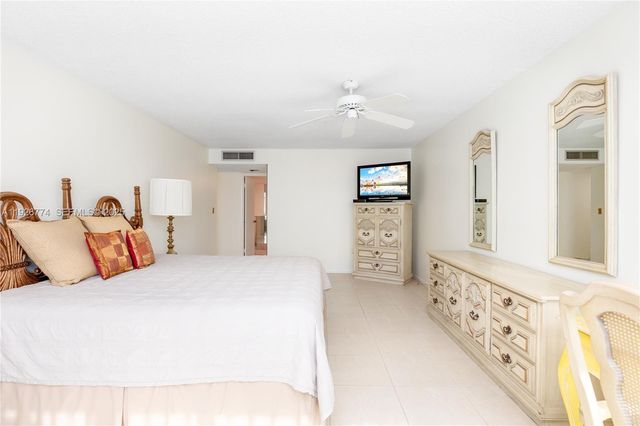 2751 S Ocean Dr 208S, Hollywood, FL 33019