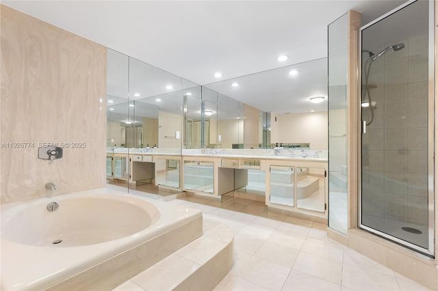 2751 S Ocean Dr 208S, Hollywood, FL 33019