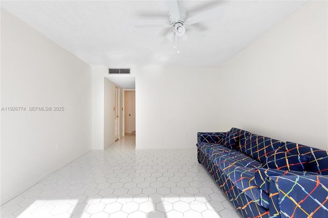 2751 S Ocean Dr 208S, Hollywood, FL 33019