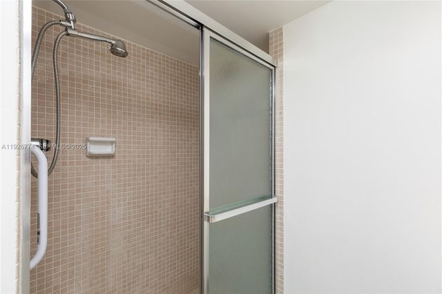 2751 S Ocean Dr 208S, Hollywood, FL 33019