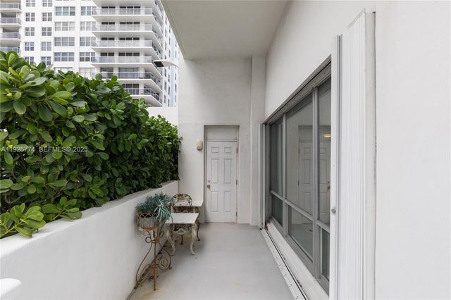 2751 S Ocean Dr 208S, Hollywood, FL 33019