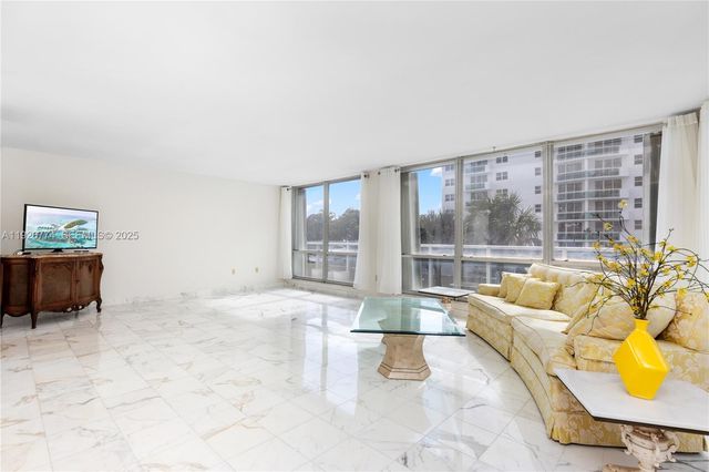 2751 S Ocean Dr 208S, Hollywood, FL 33019