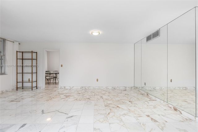 2751 S Ocean Dr 208S, Hollywood, FL 33019