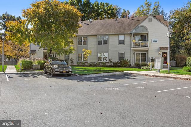 3302-B RAMSBURY CT, Mount Laurel, NJ 08054