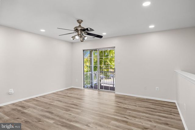 3302-B RAMSBURY CT, Mount Laurel, NJ 08054