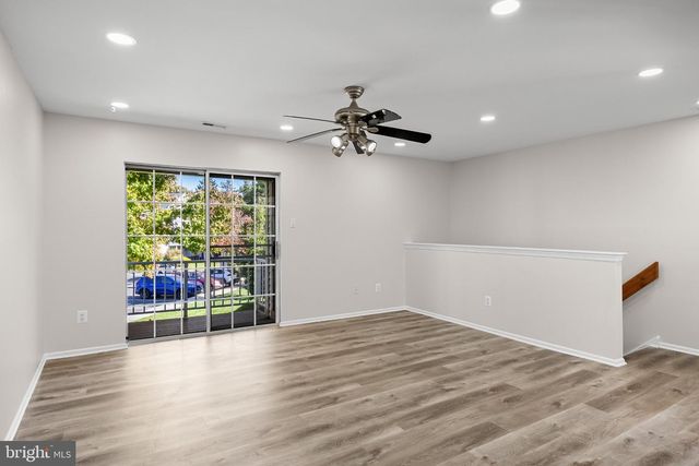 3302-B RAMSBURY CT, Mount Laurel, NJ 08054