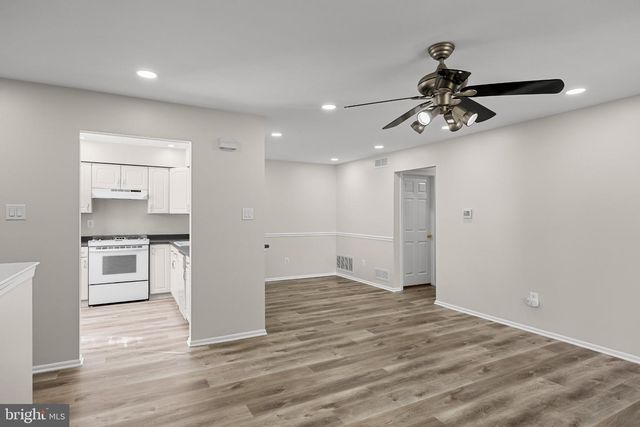 3302-B RAMSBURY CT, Mount Laurel, NJ 08054
