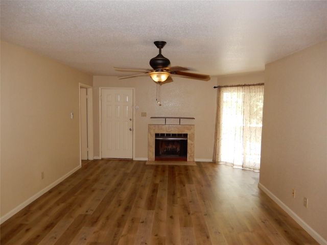 9797 Leawood Boulevard 902, Houston, TX 77099