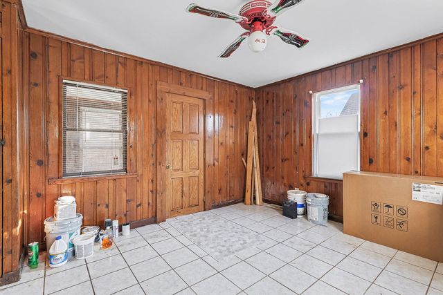 541 4th Avenue, Aurora, IL 60505