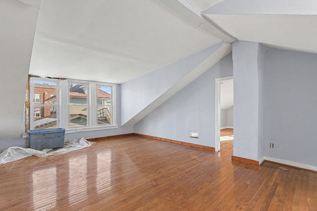 541 4th Avenue, Aurora, IL 60505