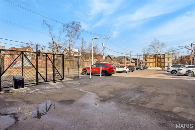 5539 Waterman Boulevard 2N, St Louis, MO 63112