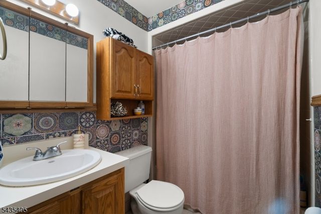 3 Port Royal Dr 3, Vernon Twp., NJ 07462