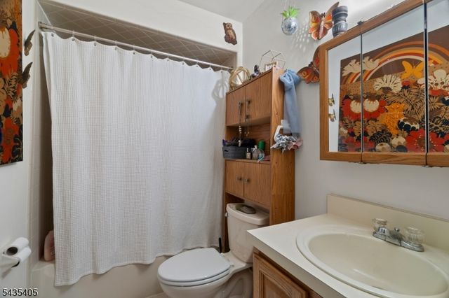 3 Port Royal Dr 3, Vernon Twp., NJ 07462