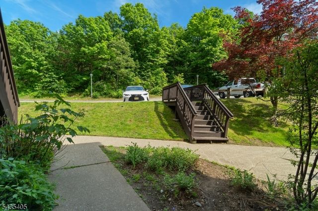 3 Port Royal Dr 3, Vernon Twp., NJ 07462