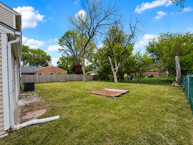 254 Thornhurst Road, Bolingbrook, IL 60440