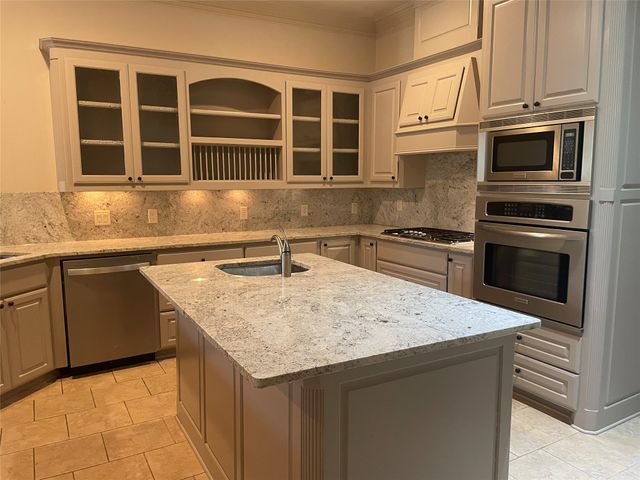 326 Harborview Drive, Rockwall, TX 75032