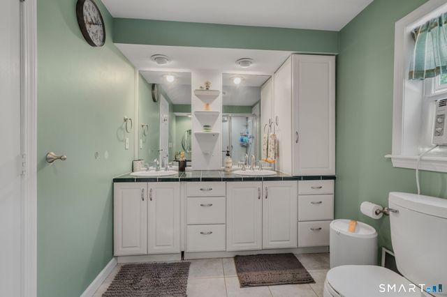 35 Pepperbox Road, Waterford, CT 06385