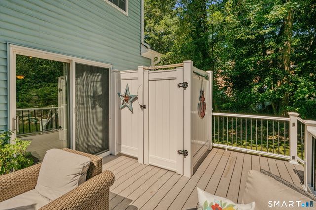 35 Pepperbox Road, Waterford, CT 06385