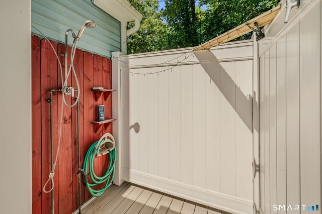 35 Pepperbox Road, Waterford, CT 06385