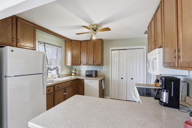 2302 WISCONSIN STREET, Oshkosh, WI 54901