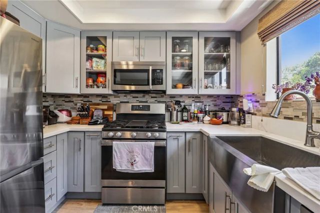 1832 Oak Tree Drive 13, Los Angeles, CA 90041