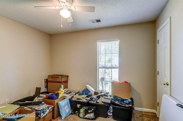 1105 S Parkview Circle, S, Southaven, MS 38671