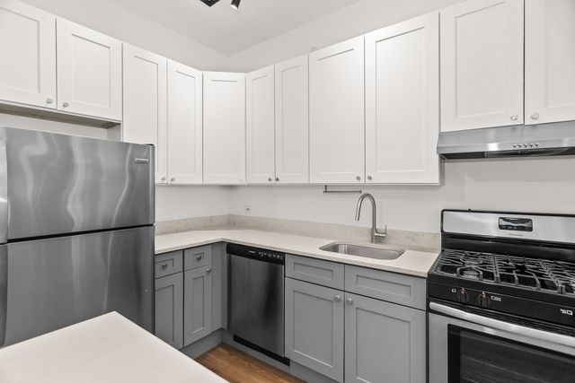 2030 N OAKLEY Avenue 2F, Chicago, IL 60647