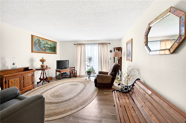 39 Dale Avenue B, Johnston, RI 02919