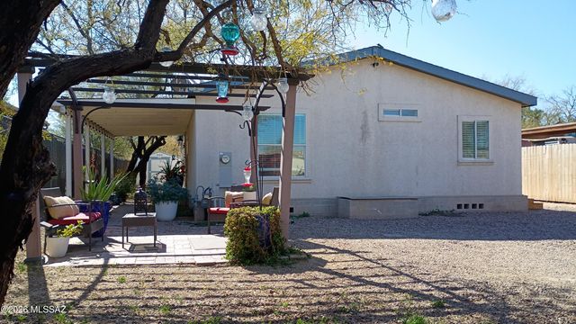 1449 W Hualpai Road, Tucson, AZ 85745